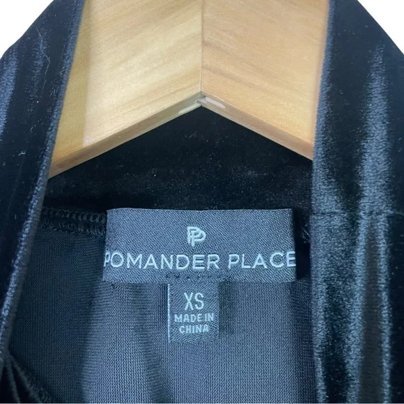 Tuckernuck Pomander Place Black Velvet Mottershead Dress sz XS EUC Mock Neck